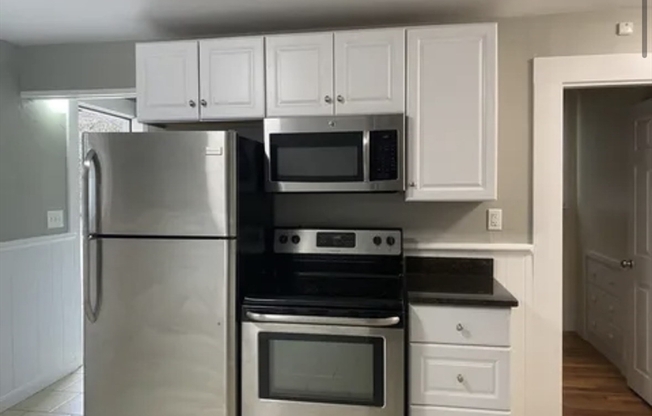 35 Rockwood Rd 3rr