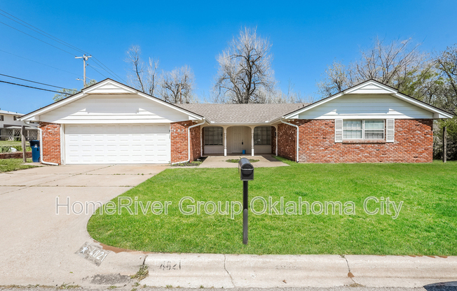 4821 NW 18 ST