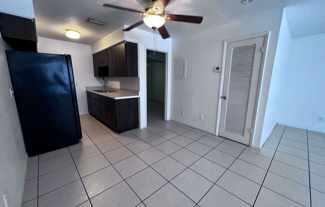 1 bed, 1 bath, $1,500, Unit 1360 D Carlton Ct.