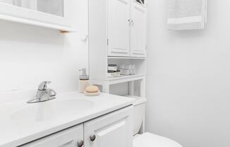 1 bed, 1 bath, $3,208, Unit 2R