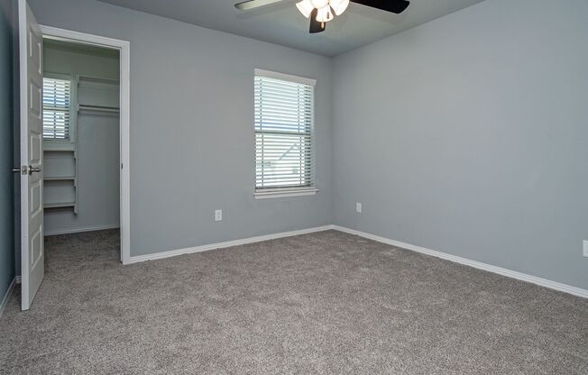 1 bed, 1 bath, $625, Unit Room 1