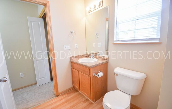 2 beds, 2.5 baths, $1,595