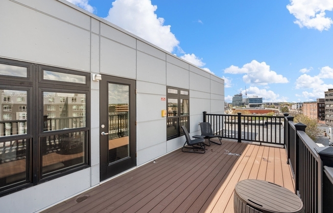 2 beds, 2 baths, 916 sqft, $3,900, Unit P3