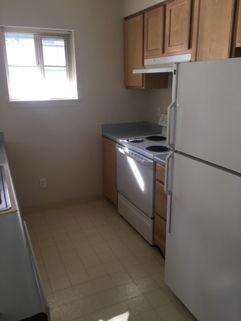 2 beds, 2 baths, 1,047 sqft, $1,600, Unit #28