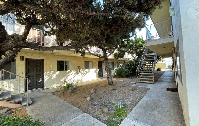 3187 Ashford Street