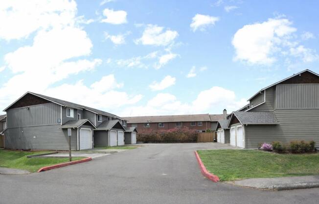 20803 110 LN SE