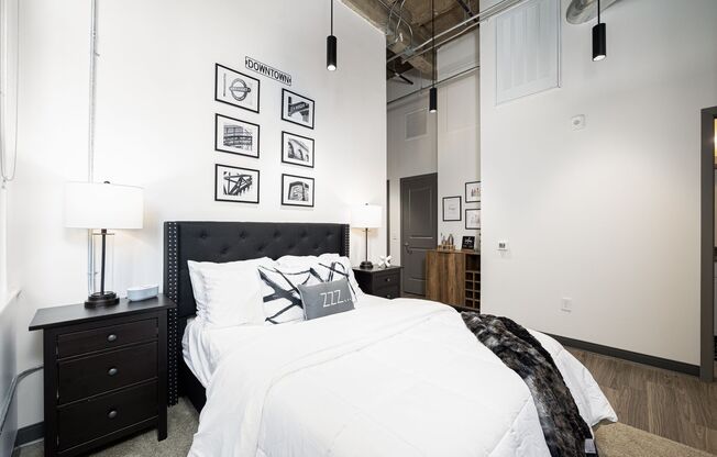 Studio, 1 bath, 605 sqft, $1,230, Unit 301