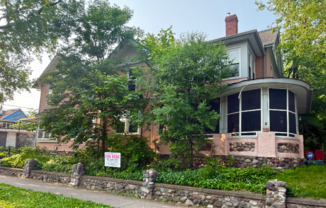 3201 EMERSON AVE S