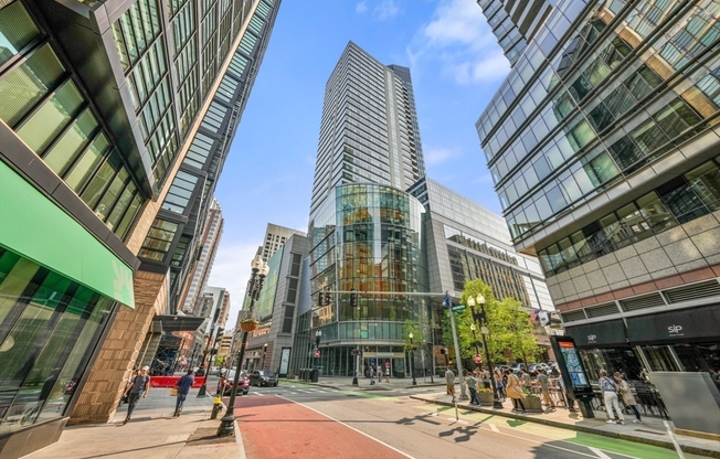 1 bed, 1.5 baths, 803 sqft, $4,750, Unit 19A