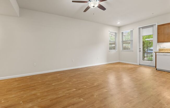 1 bed, 1 bath, 740 sqft, $1,500, Unit 109
