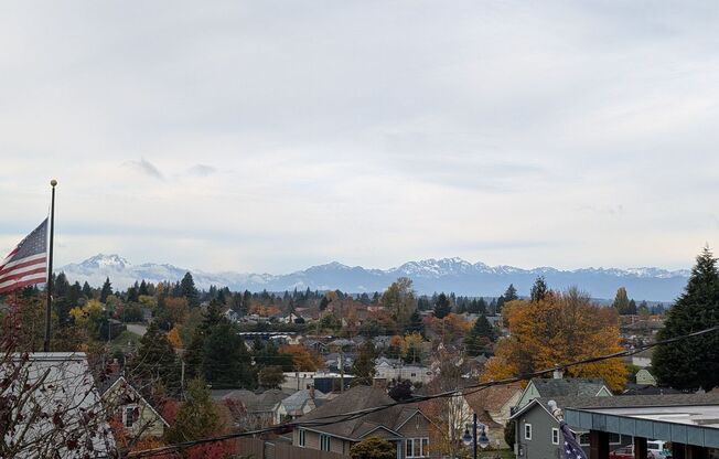 Easy Commute with Stunning Views!