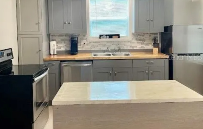 2/1 home in downtown Clearwater