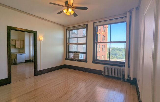 1 bed, 1 bath, 474 sqft, $650, Unit 1015