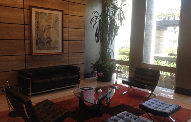 Studio, 1 bath, $2,350