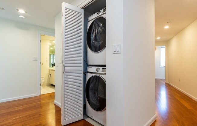 2 beds, 2 baths, 1,327 sqft, $5,750, Unit 804