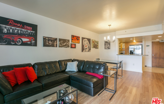 1 bed, 1 bath, 946 sqft, $3,950, Unit 614