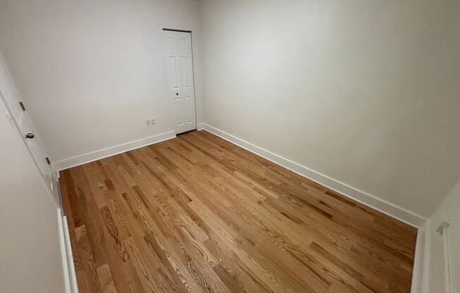 2 beds, 1 bath, 750 sqft, $1,999, Unit 5637 Hobart St.#23