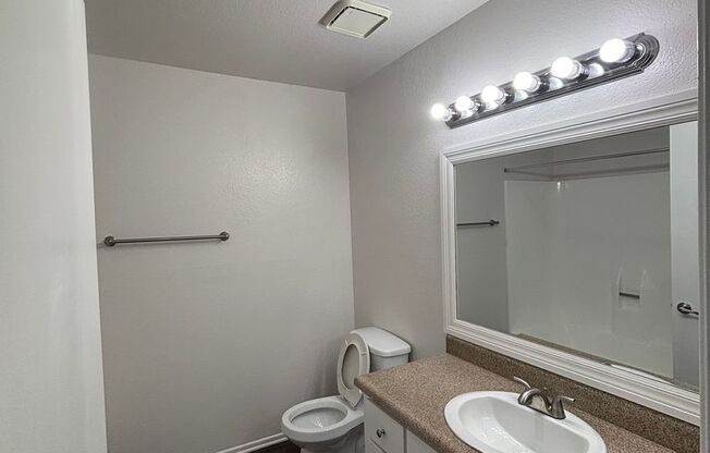 1 bed, 1 bath, 750 sqft, $2,160, Unit 802