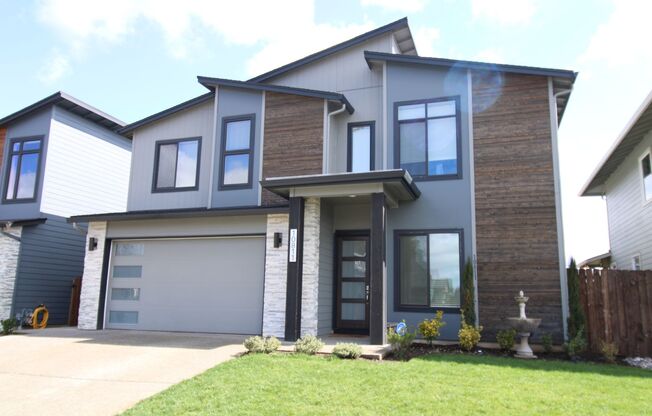 BEAUTIFUL 4+ BR, 2.5 BA TWO STORY HOME IN FRASIER DOWNS! PET FRIENDLY!