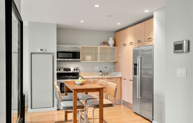2 beds, 1 bath, 742 sqft, $3,750, Unit 507