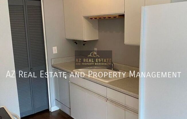 1922 E ORANGE DR