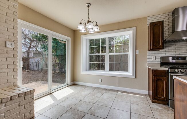 4-BEDROOM NEAR THE MEDICAL CENTER!