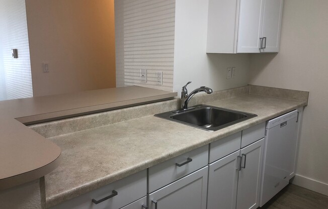 2 beds, 1 bath, 780 sqft, $1,595, Unit 101