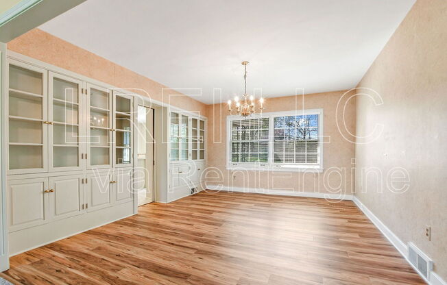 4422 HEATHER LN