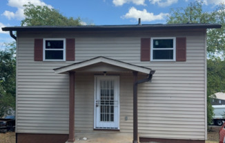 Updated 3 bed 1 bath in Brainerd! Vouchers Accepted! Leasing Specials Available!