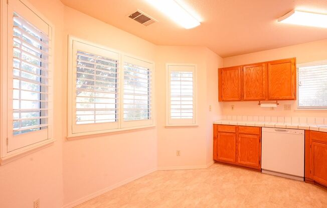 2 beds, 2 baths, $2,850