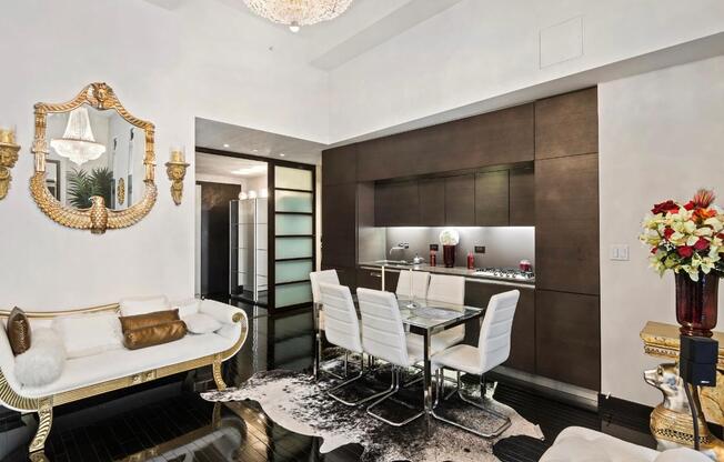 1 bed, 1 bath, 1,100 sqft, $6,000, Unit 605