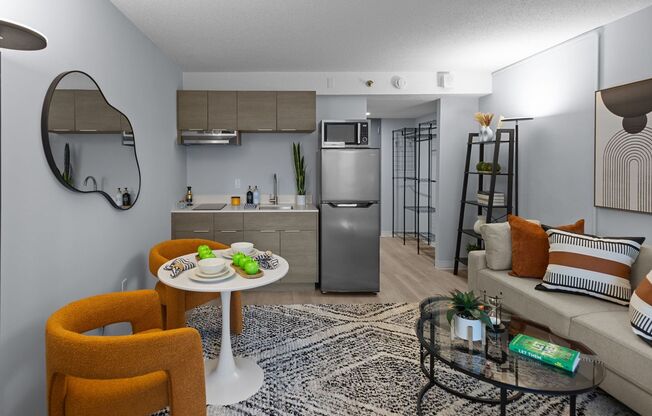 Studio, 1 bath, 360 sqft, $1,395, Unit 542