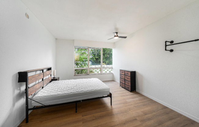 3720 N 36 ST