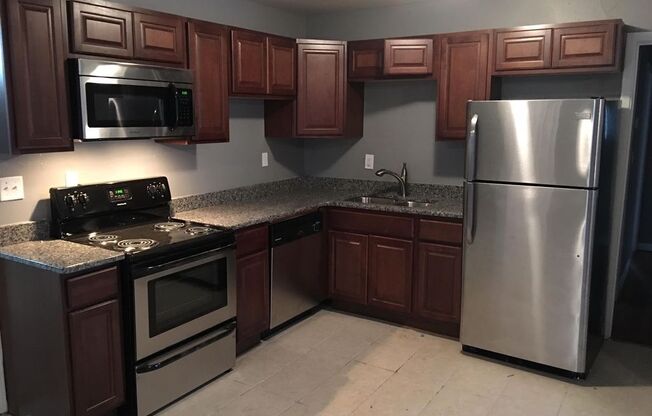 Beautiful 4 bed 2 bath located in the Heart of Atlanta!!---Special offer: Get $500 Off Your First Month’s Rent!