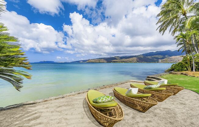 Lavish Oceanfront Estate w/Pool, Spa & AC - Close to Beaches: Maunalua Sunset