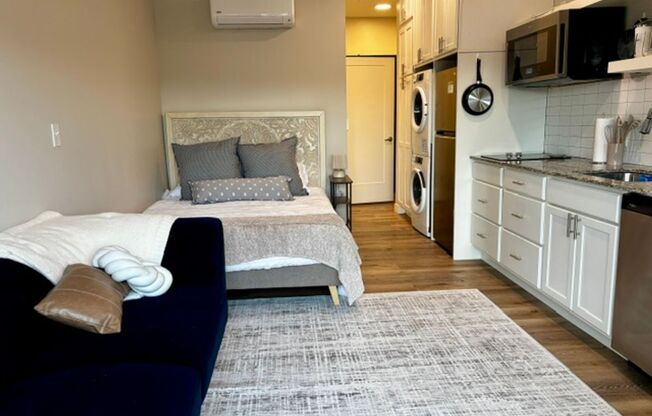 Studio, 1 bath, 325 sqft, $1,274, Unit 419