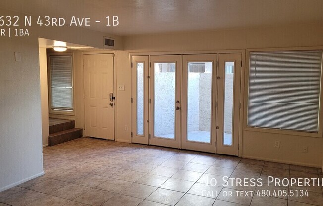 2632 N 43 AVE