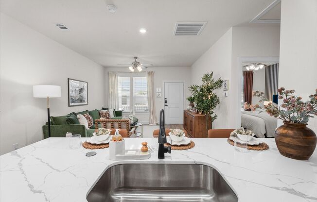 2 beds, 1 bath, 868 sqft, $1,950, Unit 1304