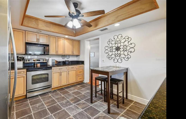 Beautiful 2-Bedroom Condo in a 55+ Community – St. Petersburg, FL