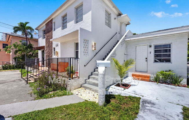 614 SW 19 AVE