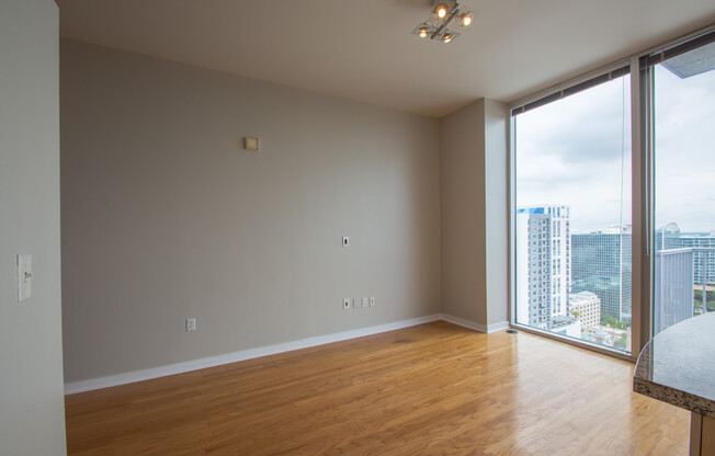 1 Bedroom Apartment w/ Beautiful View and Balcony overlooking Downtown!!