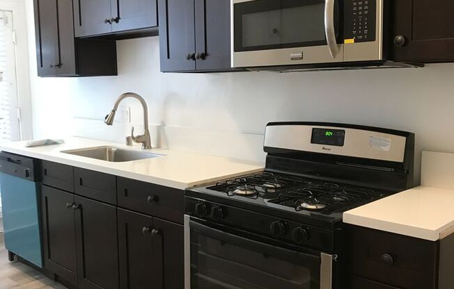 1 bed, 1 bath, $1,925, Unit 119#542-1