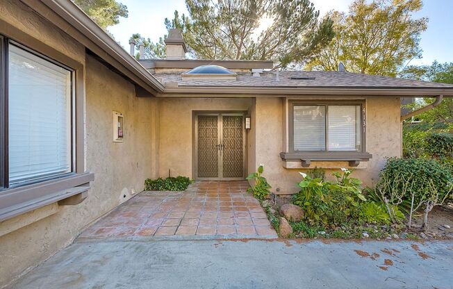 2Bed/2Bath in Pala Mesa Village~ Cyprus Island