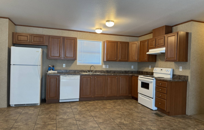 3 beds, 2 baths, $1,800