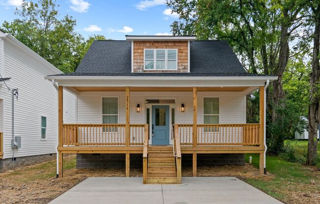 New Construction Bungalow Minutes From Downtown