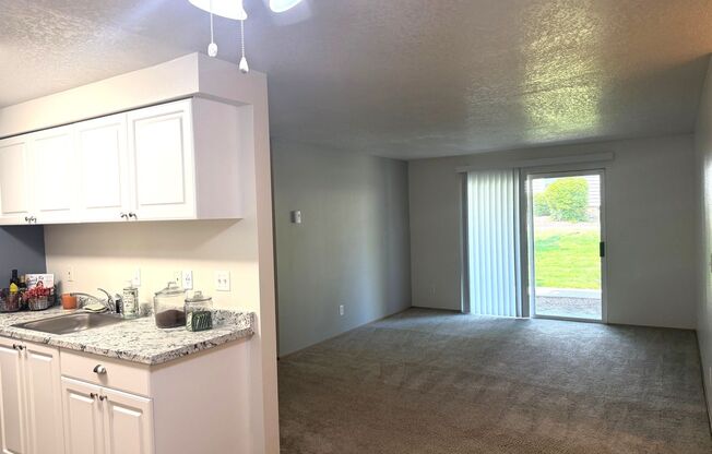 2 beds, 2 baths, 900 sqft, $1,829, Unit 7845