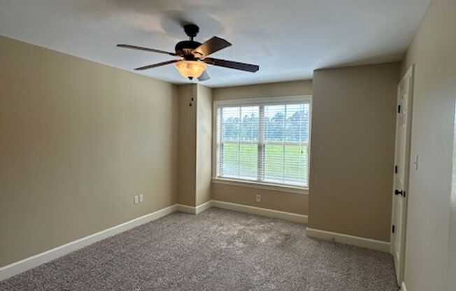 3 beds, 2 baths, 1,300 sqft, $1,125, Unit O-202