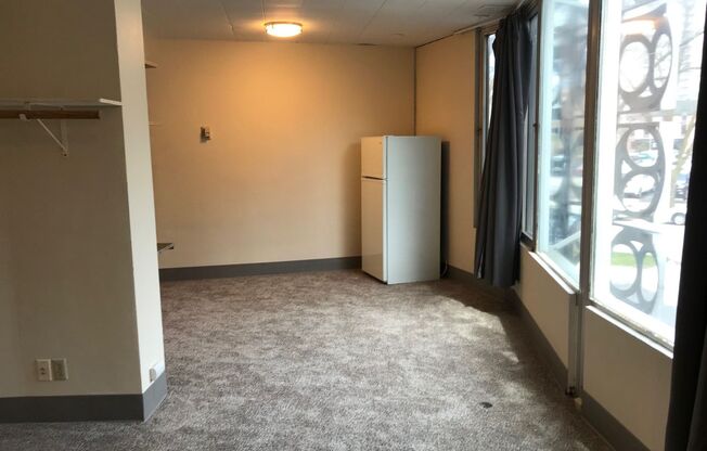 Studio, 1 bath, $750, Unit 273