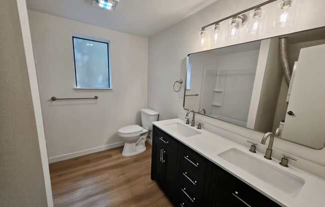 2 beds, 1 bath, 950 sqft, $2,195, Unit 107