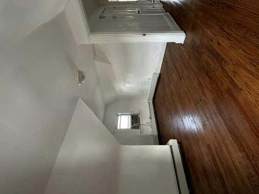 3 beds, 1 bath, 1,000 sqft, $2,899